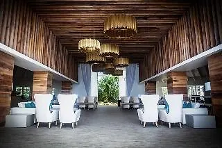 Seashore Bay Beach Resort ネグリル