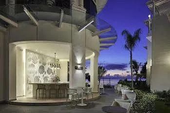 Seashore Bay Beach Resort ネグリル 4*,