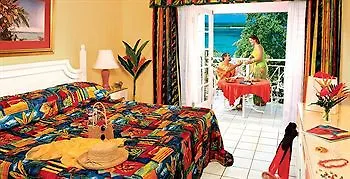 ホテル Seashore Bay Beach Resort ネグリル